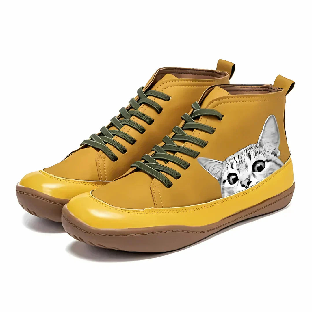 Luna | The Ideal Boots for Cat Enthusiasts