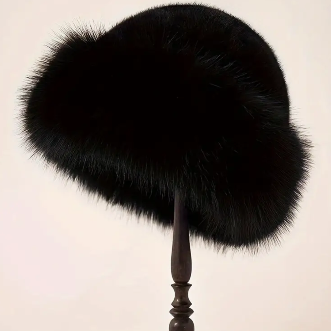 Elise | Elegant Plush Winter Hat with Refined Silhouette