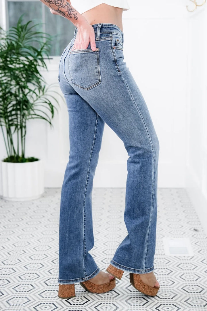 Lulu | Shapewear High-Waist Jeans FitCurve