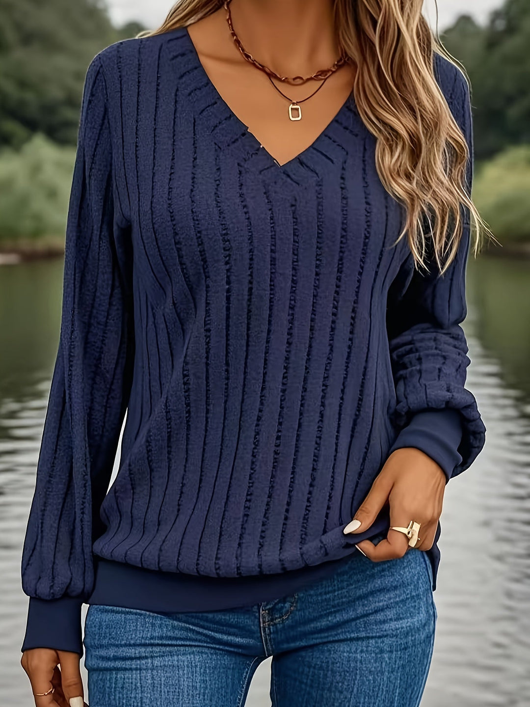 Ariana | Comfy V-Neck Knit Sweater
