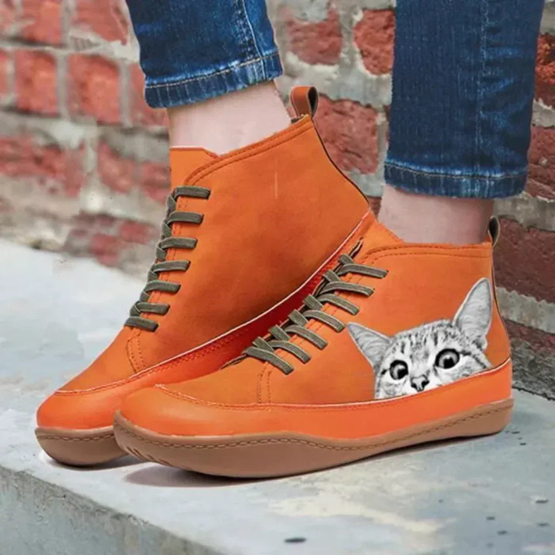Luna | The Ideal Boots for Cat Enthusiasts