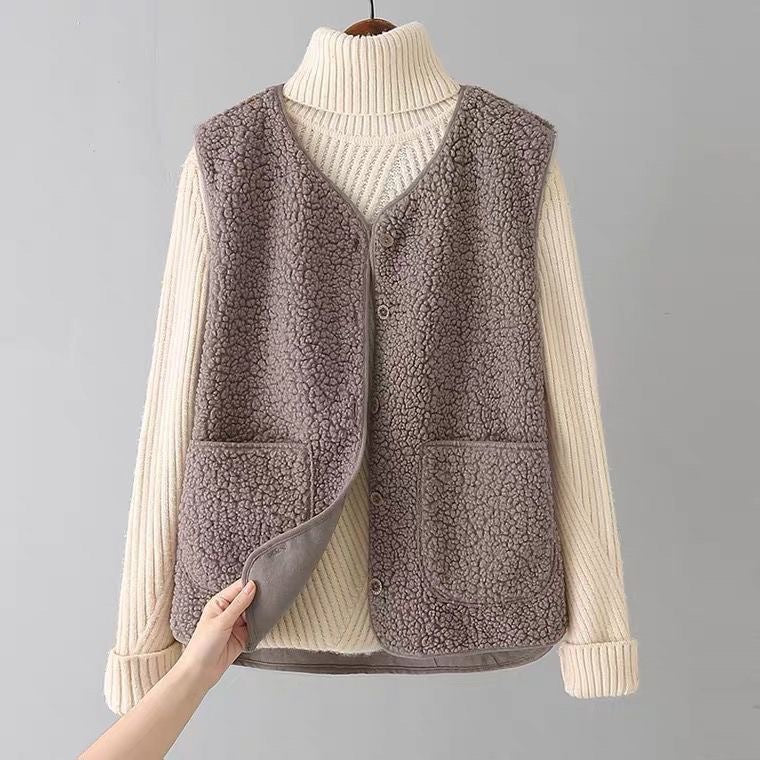 Clara | Timeless Button-Up Vest