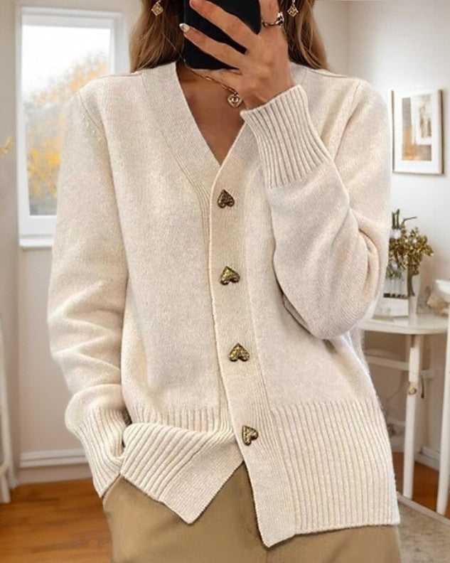 Anna | Stylish Cardigan Featuring Heart-Shaped Buttons